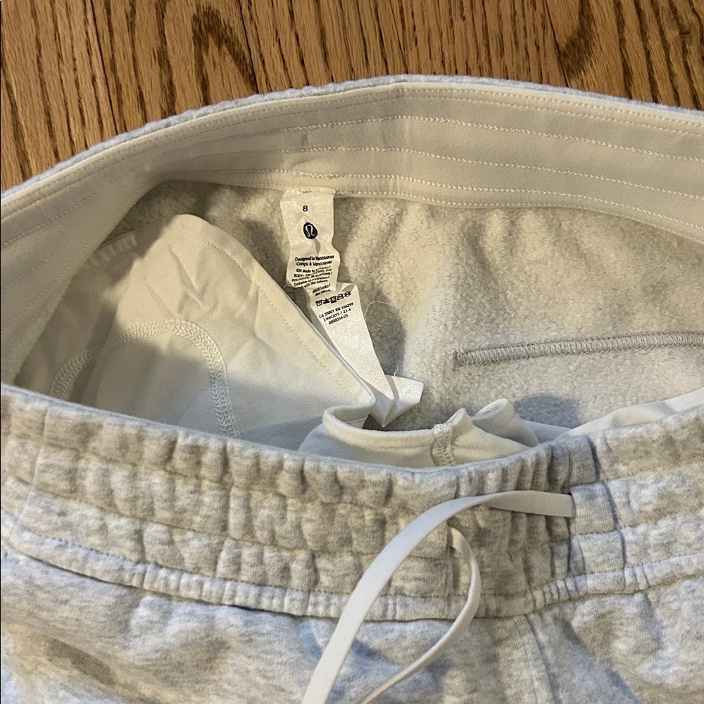 Lululemon Athletica Loungeful High-Rise Cropped Jogger - Picture 6 of 7